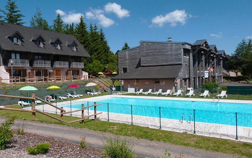 Appartement Dans Residence Bois De La Reine, Besse Et Saint Anastaise Kültér fotó